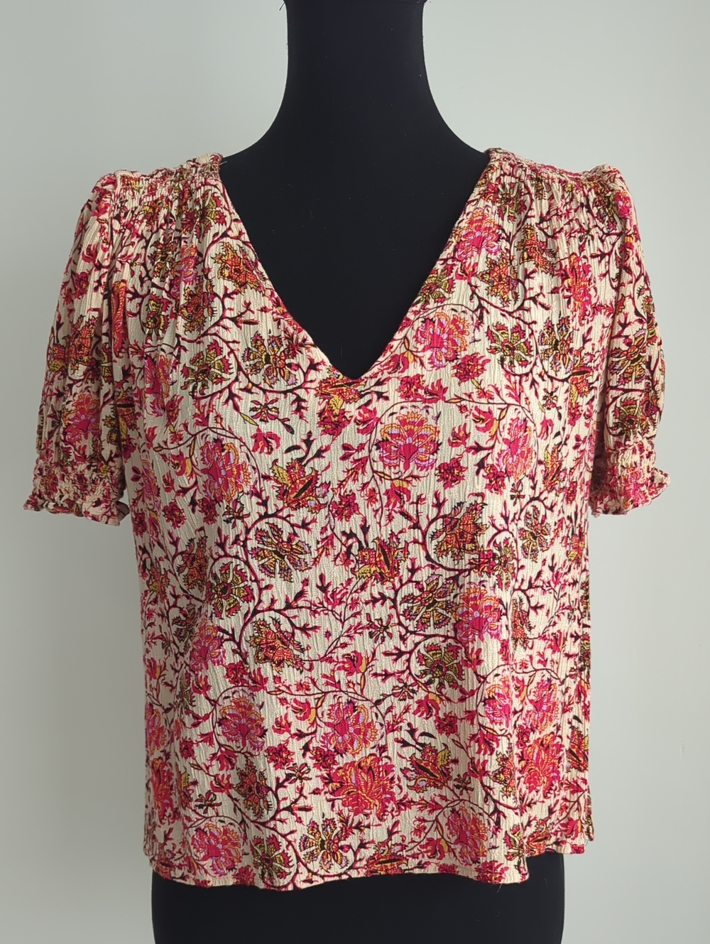 Nicole Miller Boho Red & Pink Floral V-Neck Peasant Short Sleeve Blouse